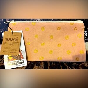 NWT 100% organic cotton cosmetic bag with zipper closure